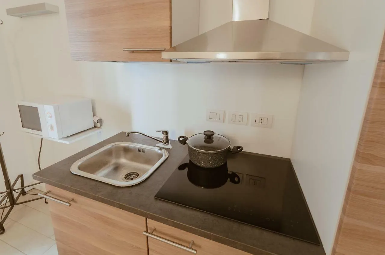 Luxury Superior Central Station Apartment Milan 0*,
