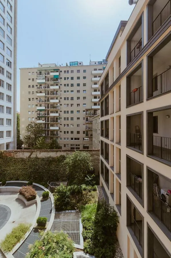 Luxury Superior Central Station Apartment Milan